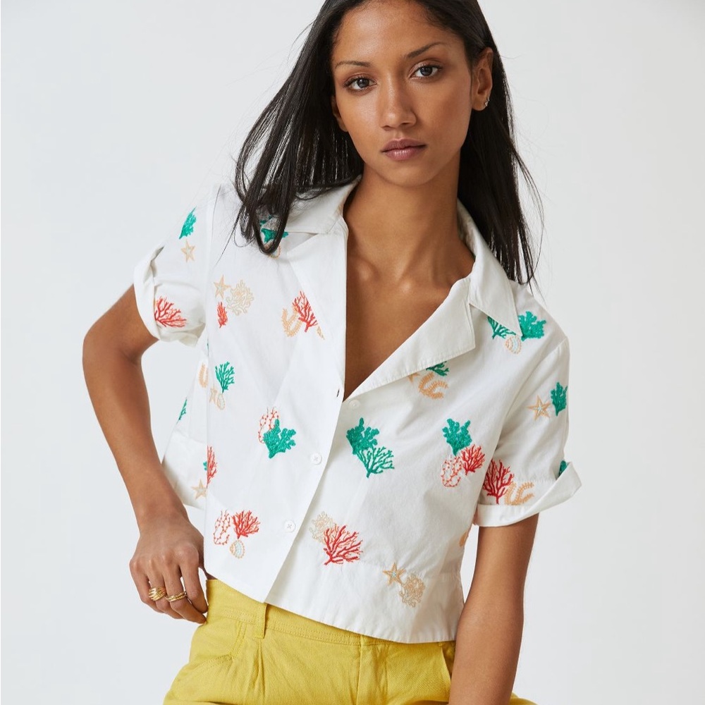 ✨ Anthropologie Cropped Surf Shirt Sz L - Picture 3 of 7